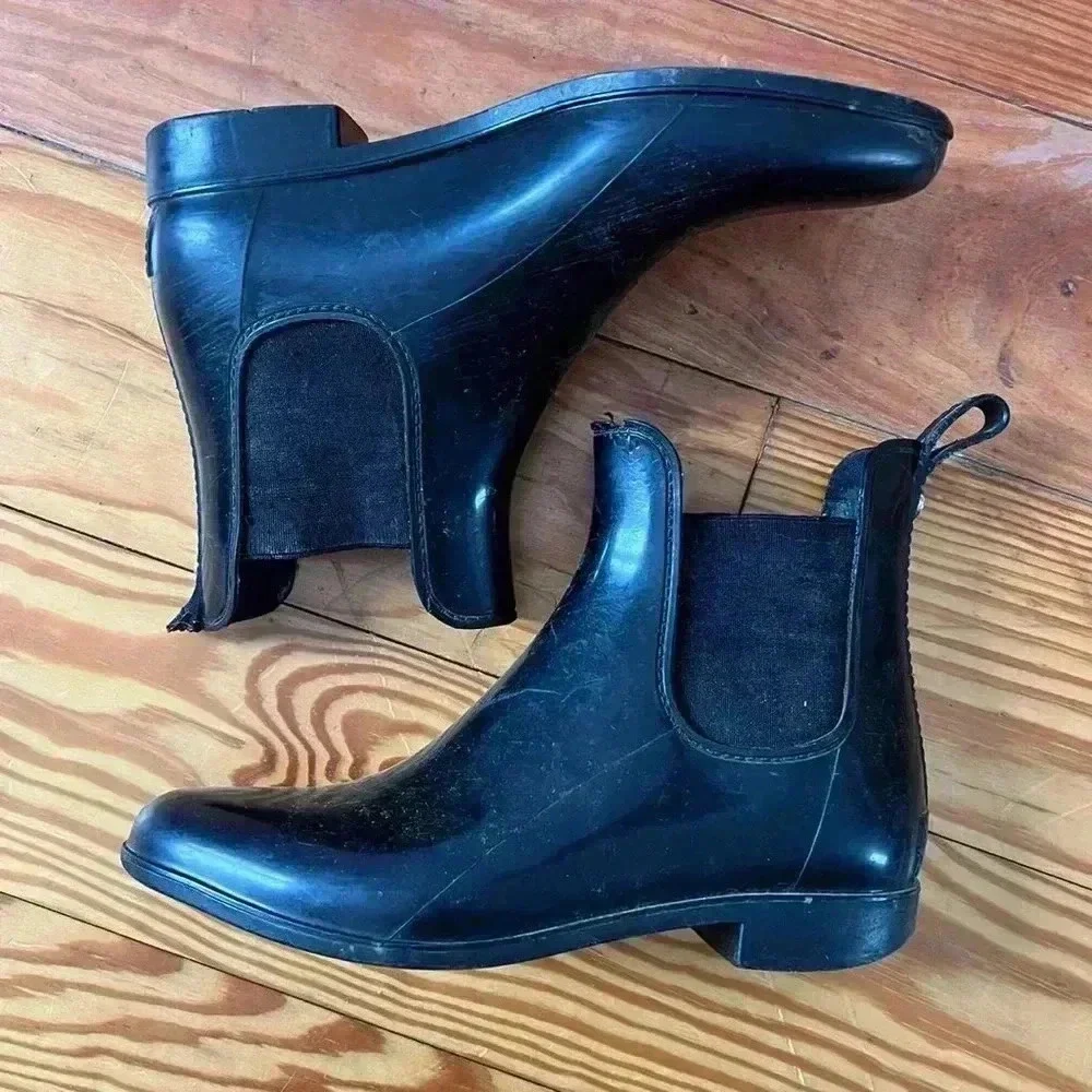 Sam Edelman Waterproof Black Rubber Booties Size 8